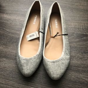 NWT torrid gray flats
